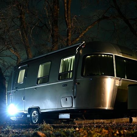 Modern Airstream With Amazing View - 10 To 15 Minutes From Kings Canyon National Park Dunlap Eksteriør billede