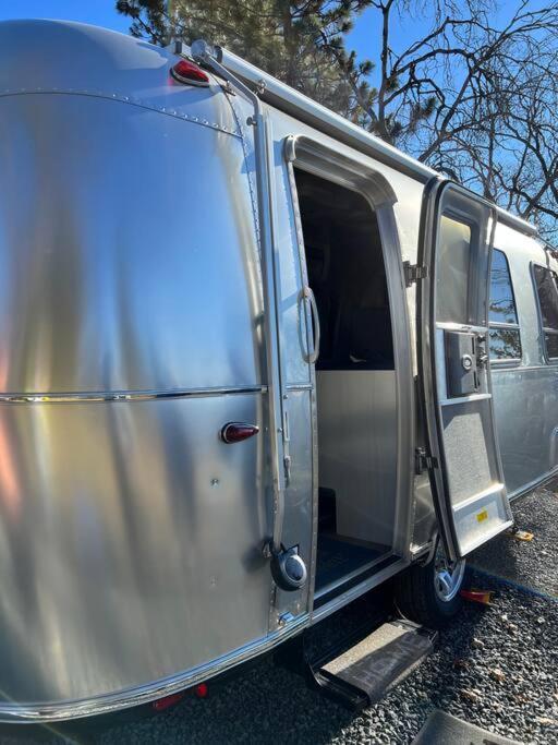 Modern Airstream With Amazing View - 10 To 15 Minutes From Kings Canyon National Park Dunlap Eksteriør billede