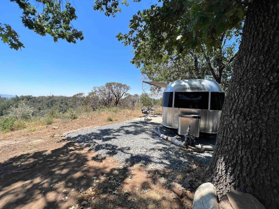 Modern Airstream With Amazing View - 10 To 15 Minutes From Kings Canyon National Park Dunlap Eksteriør billede